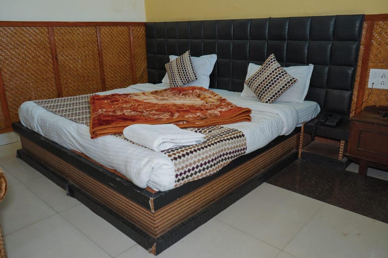 Himalaya Mount View Resort Kausani Eksteriør billede