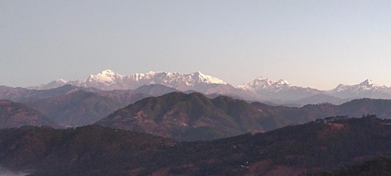 Himalaya Mount View Resort Kausani Eksteriør billede