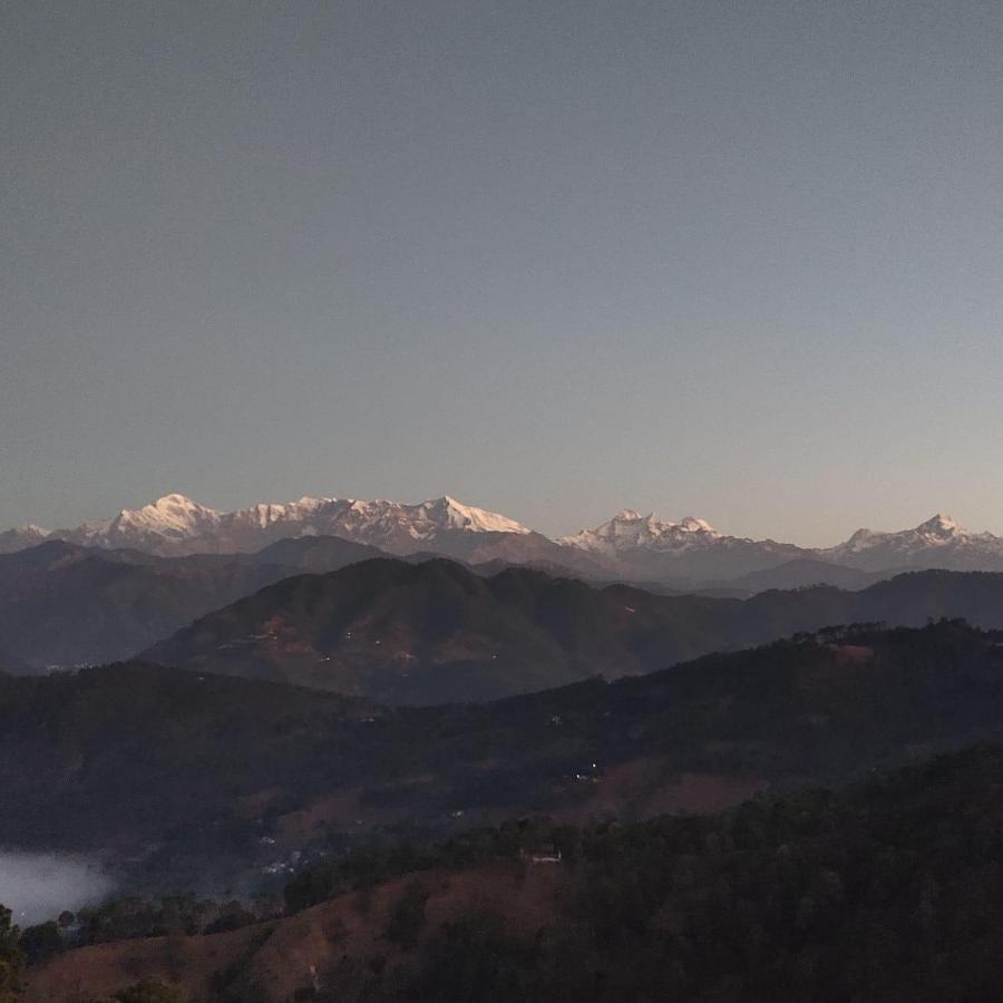 Himalaya Mount View Resort Kausani Eksteriør billede