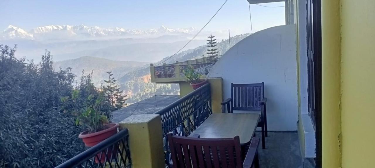 Himalaya Mount View Resort Kausani Eksteriør billede